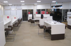 埼玉のドコモショップの店舗内装改修工事に施工実績です。